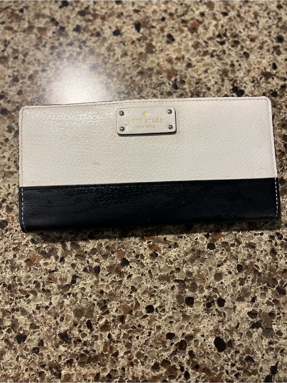 kate spade Two-Tone White and Black Leather Card Holder